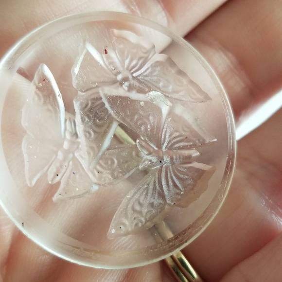 Vintage butterflies intaglio reverse carved three 3 butterfly cabochon unmounted - Picture 6 of 13